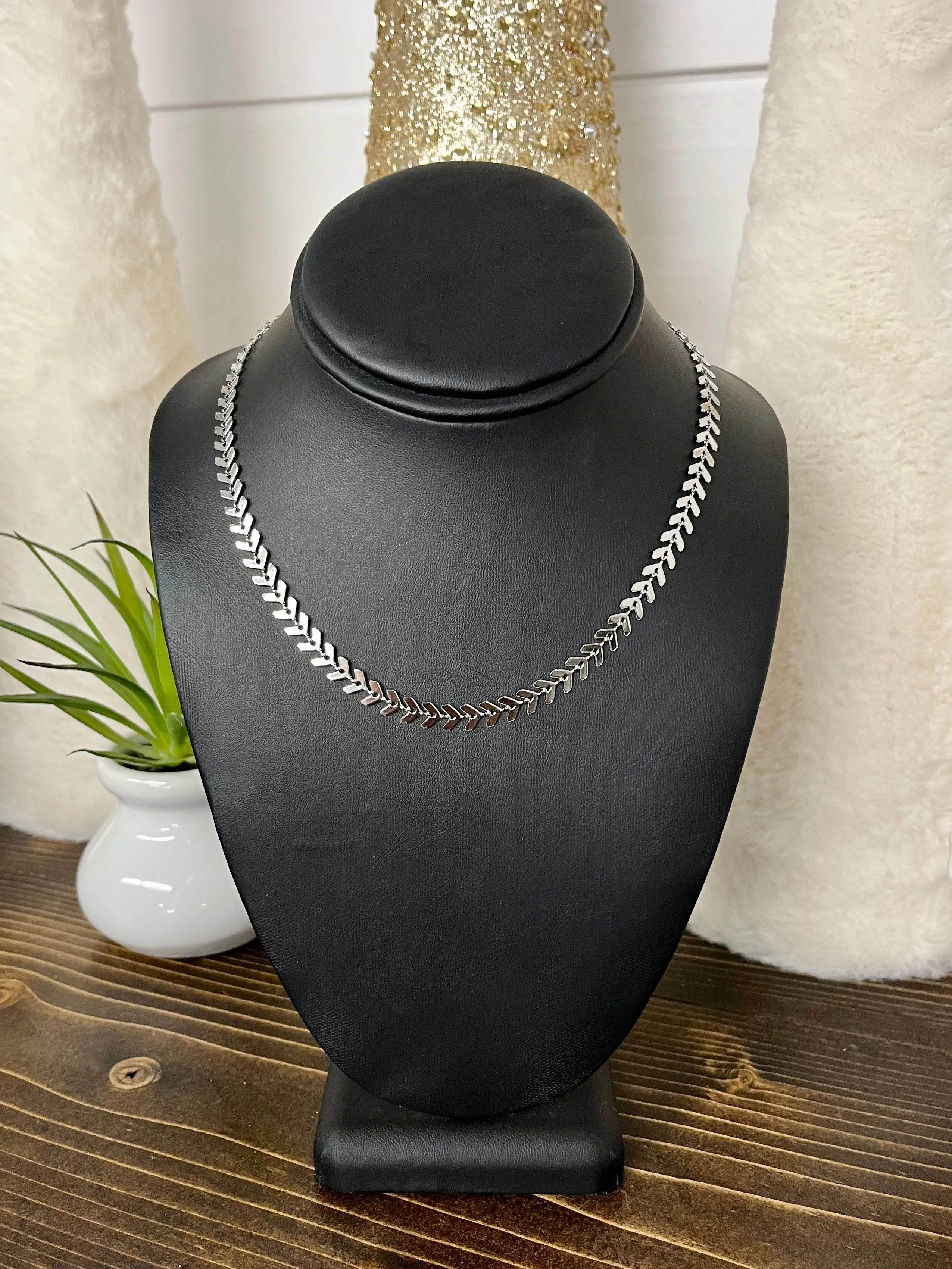 Brianne Chevron Necklace - Silver