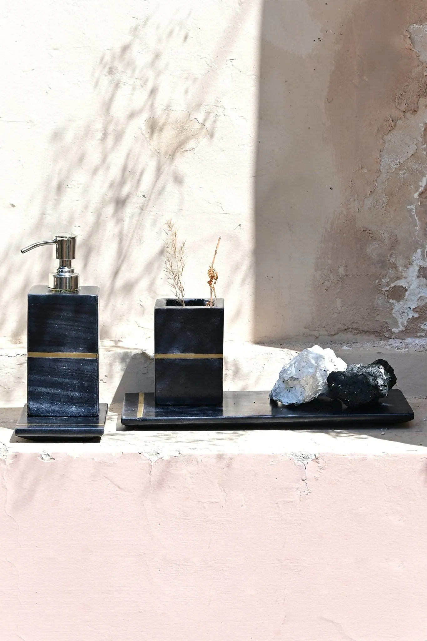 STARLIGHT BLACK MARBLE BATHROOM SET