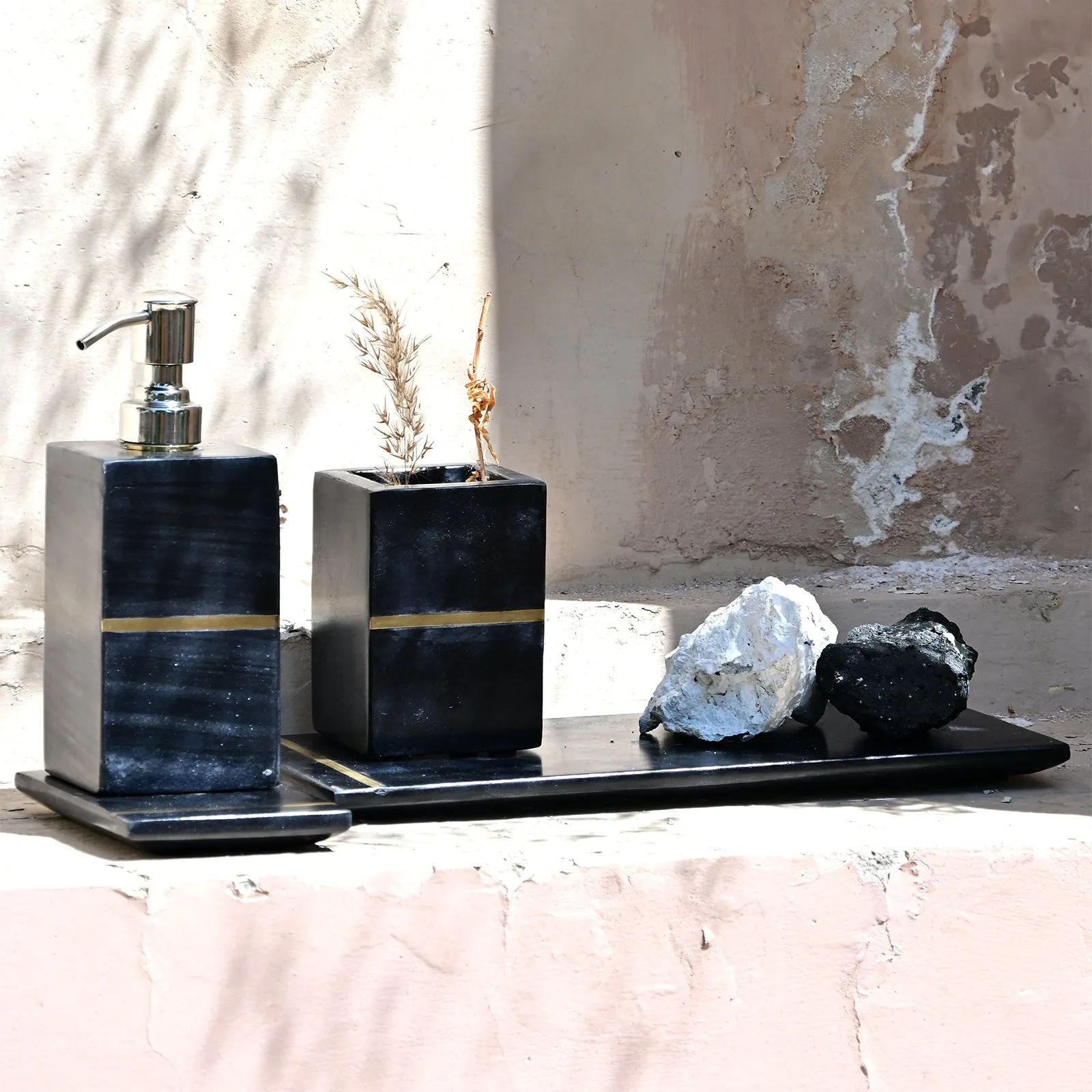 STARLIGHT BLACK MARBLE BATHROOM SET